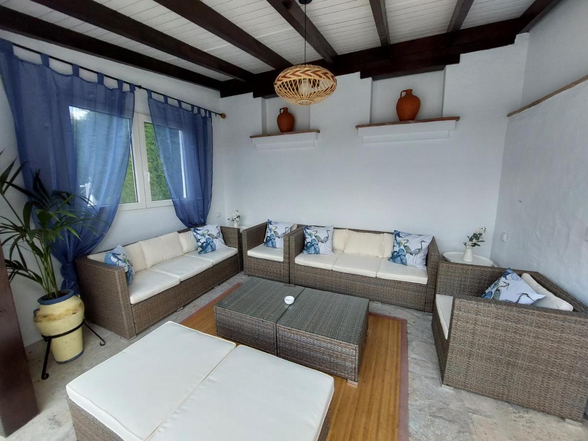 Villa El Estanque Holiday Cottage & Bungalow Arcos de la Frontera Luaran gambar